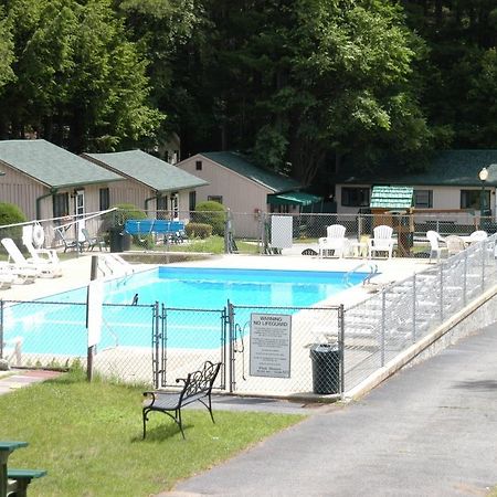 Hotel Lincoln Log Colony Lake George Habitación foto