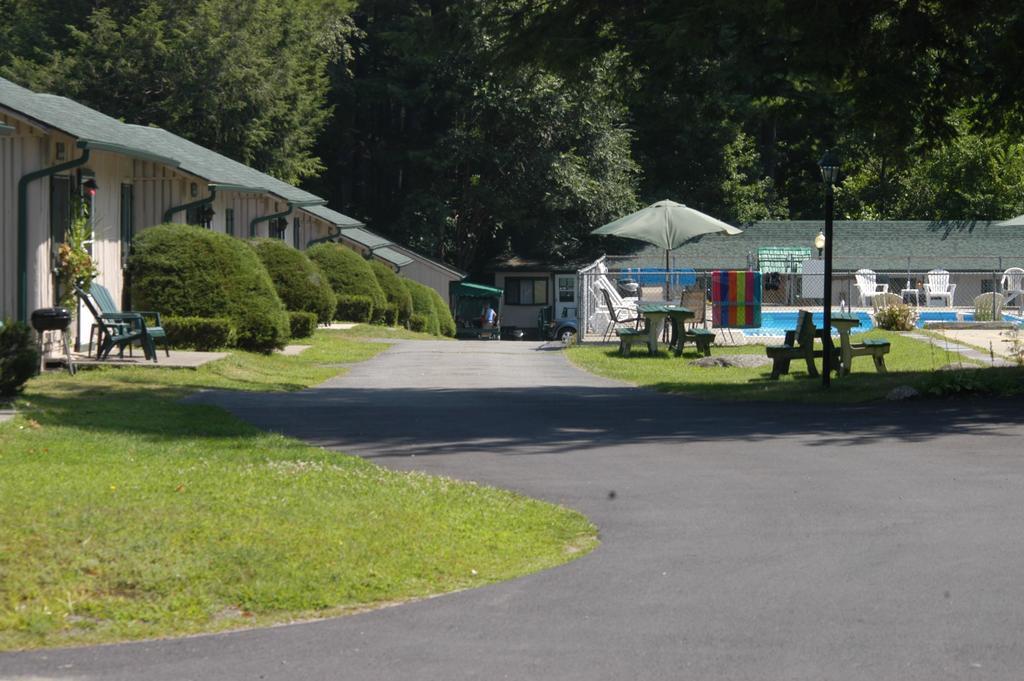 Hotel Lincoln Log Colony Lake George Exterior foto