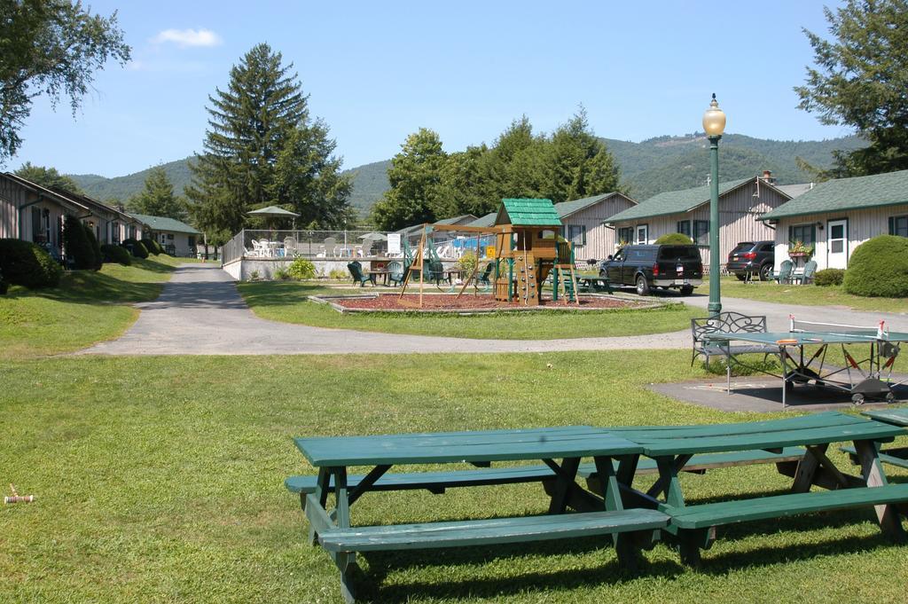 Hotel Lincoln Log Colony Lake George Exterior foto